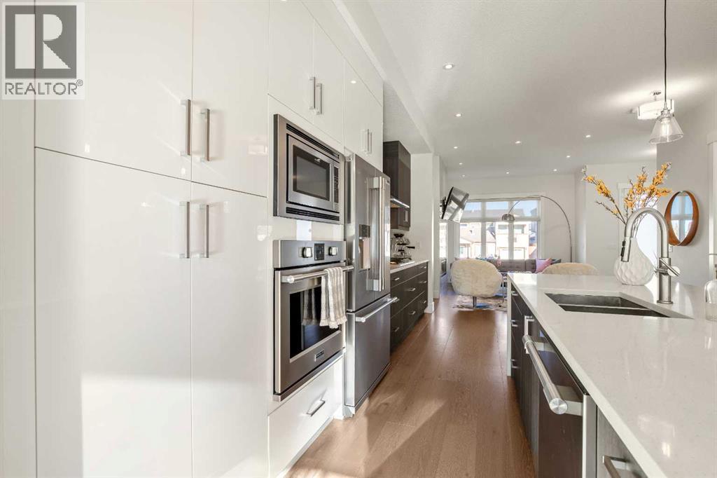 Single Family House for Sale in   Avenue NE Tuxedo Park Calgary 