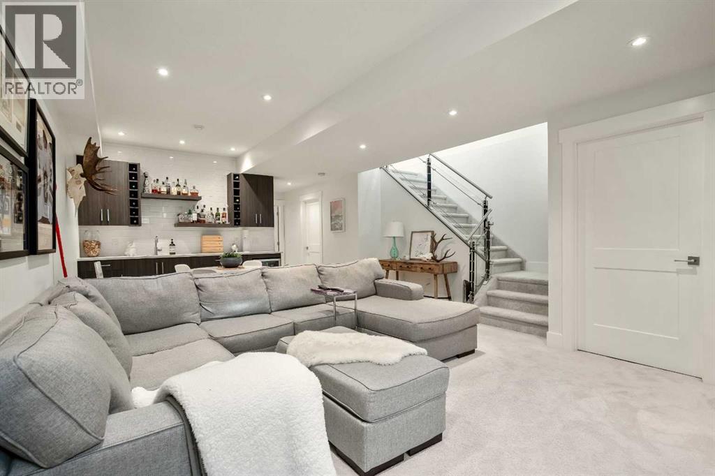 Single Family House for Sale in   Avenue NE Tuxedo Park Calgary 