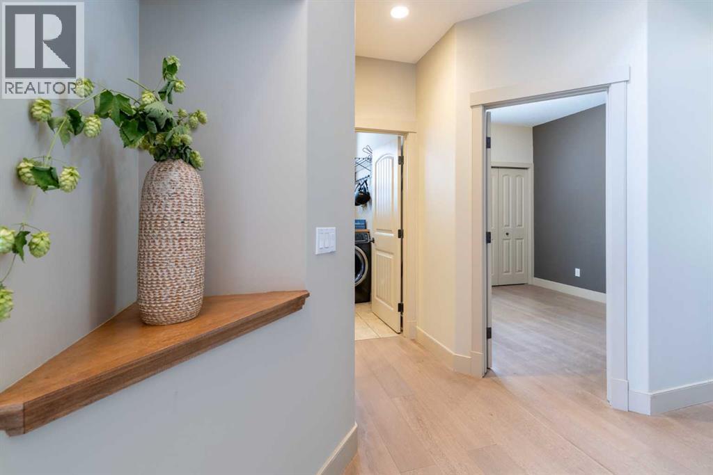 Single Family House for Sale in  Elmont Green SW Springbank Hill Calgary 