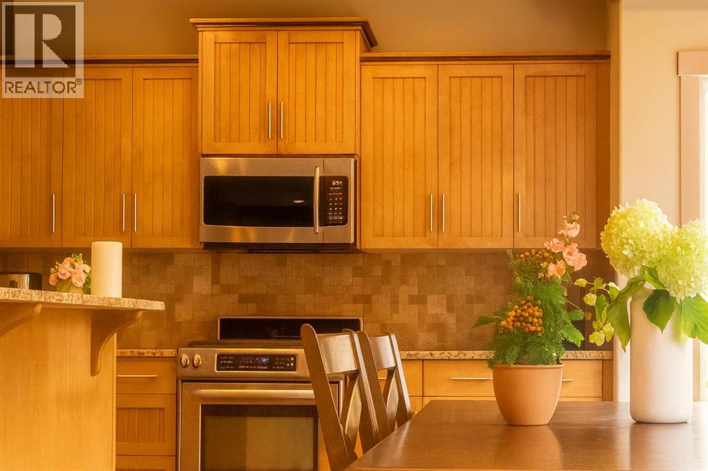 Single Family House for Sale in  Elmont Green SW Springbank Hill Calgary 