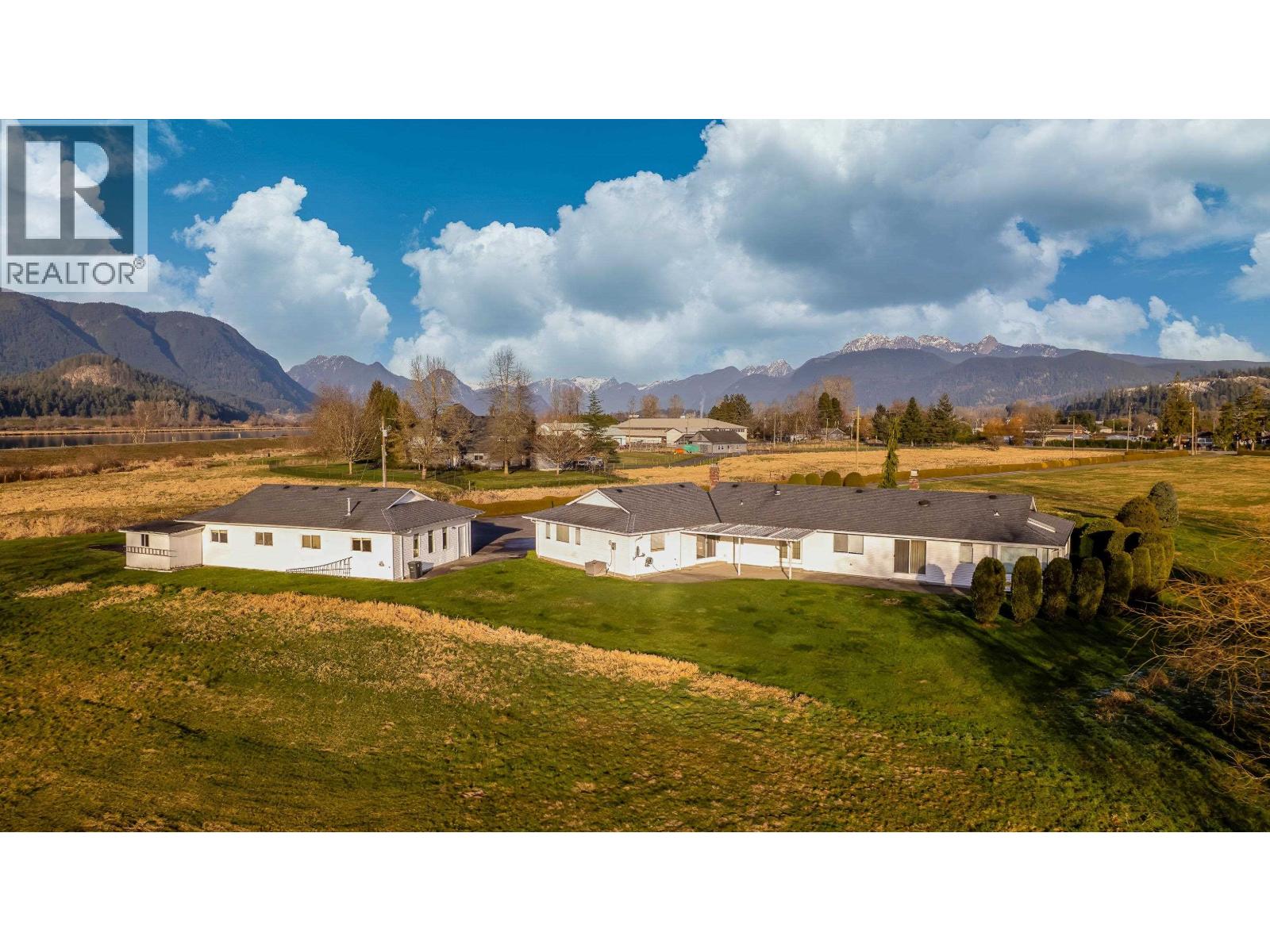 15145 HARRIS ROAD, Pitt Meadows