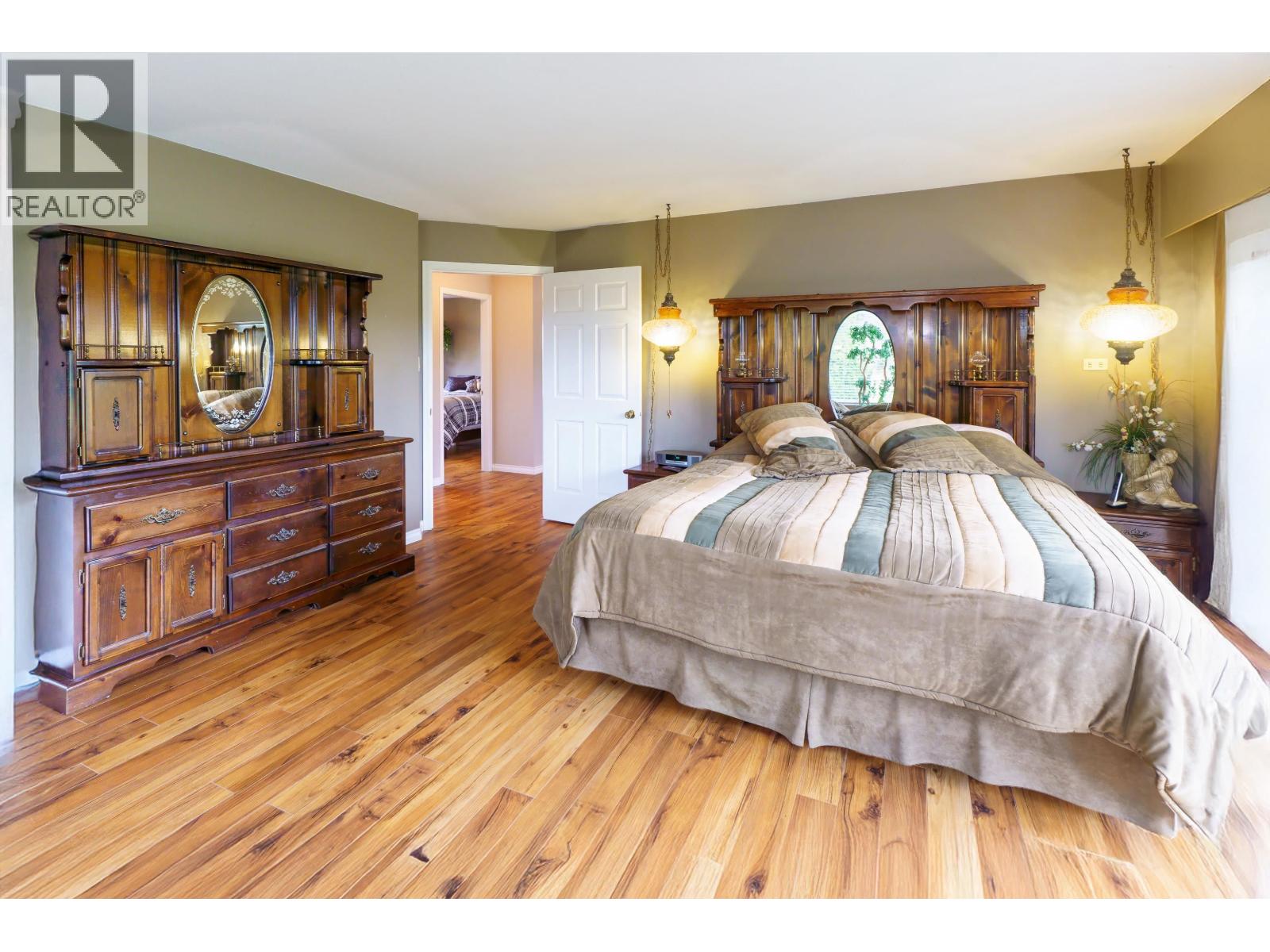 15145 HARRIS ROAD, Pitt Meadows