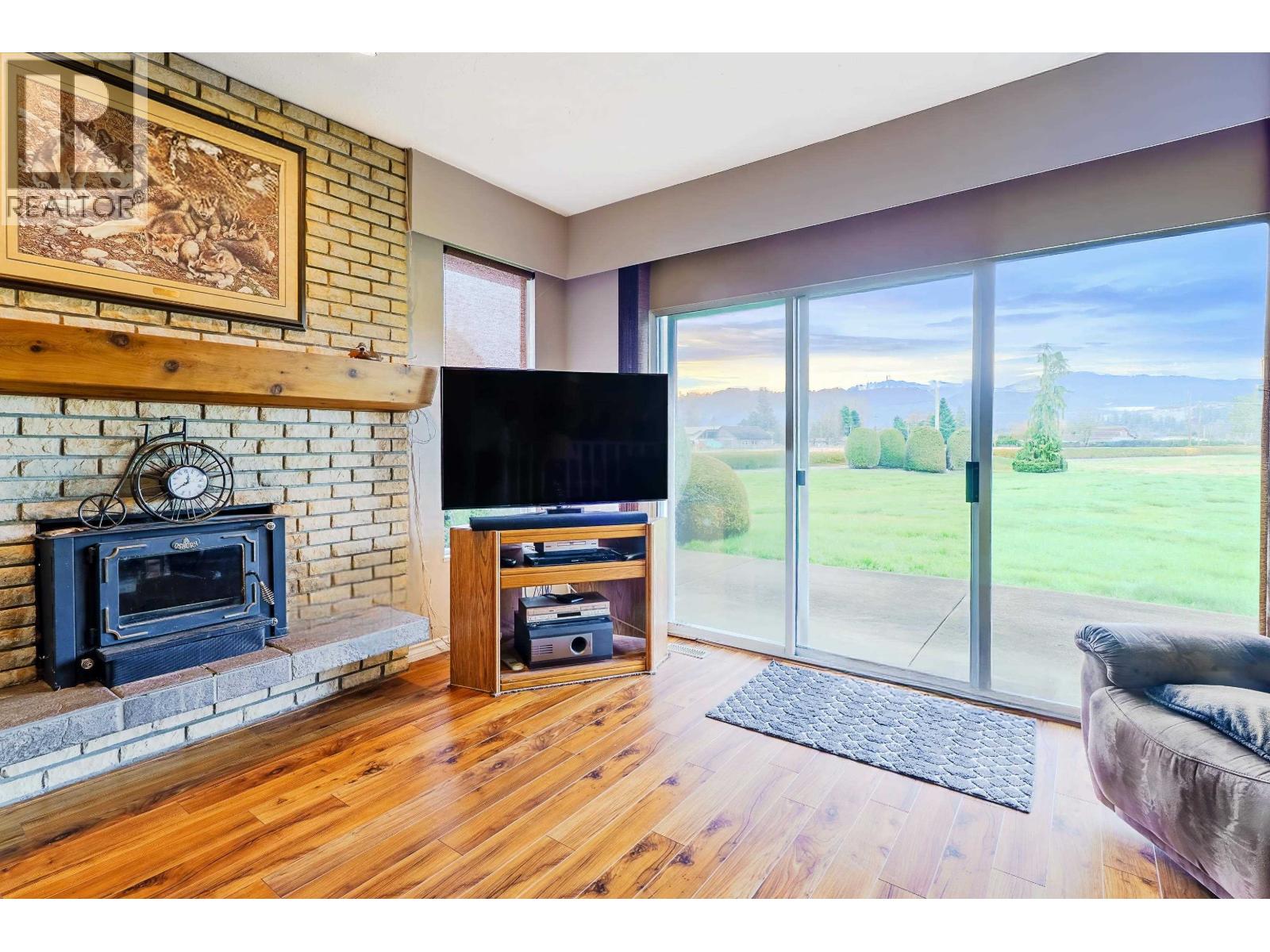 15145 HARRIS ROAD, Pitt Meadows