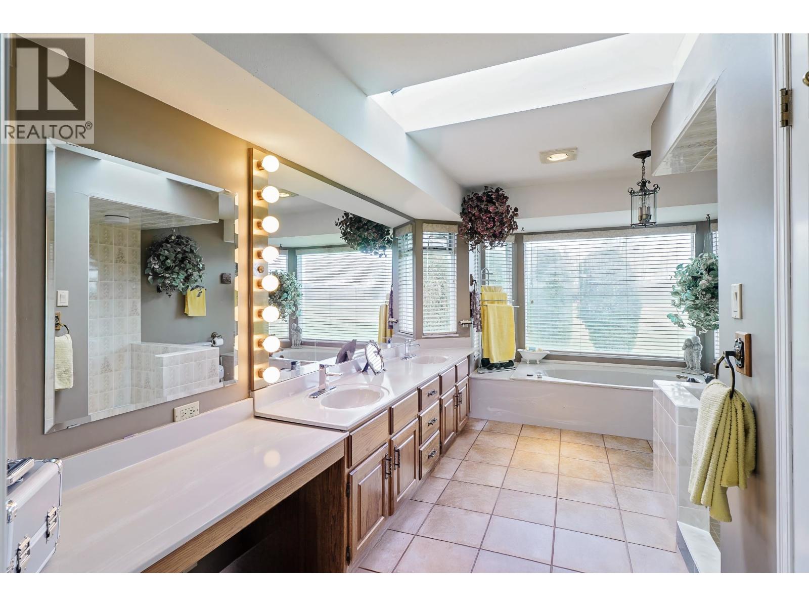 15145 HARRIS ROAD, Pitt Meadows