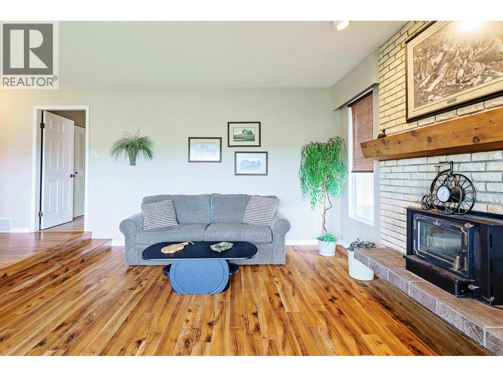 15145 HARRIS ROAD, Pitt Meadows