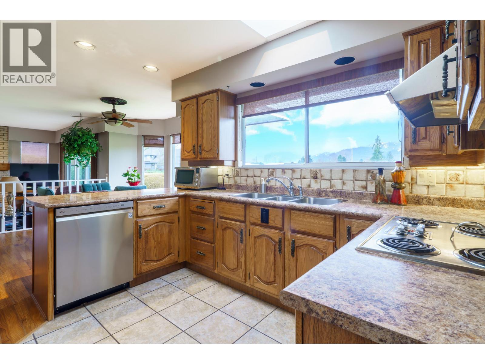 15145 HARRIS ROAD, Pitt Meadows