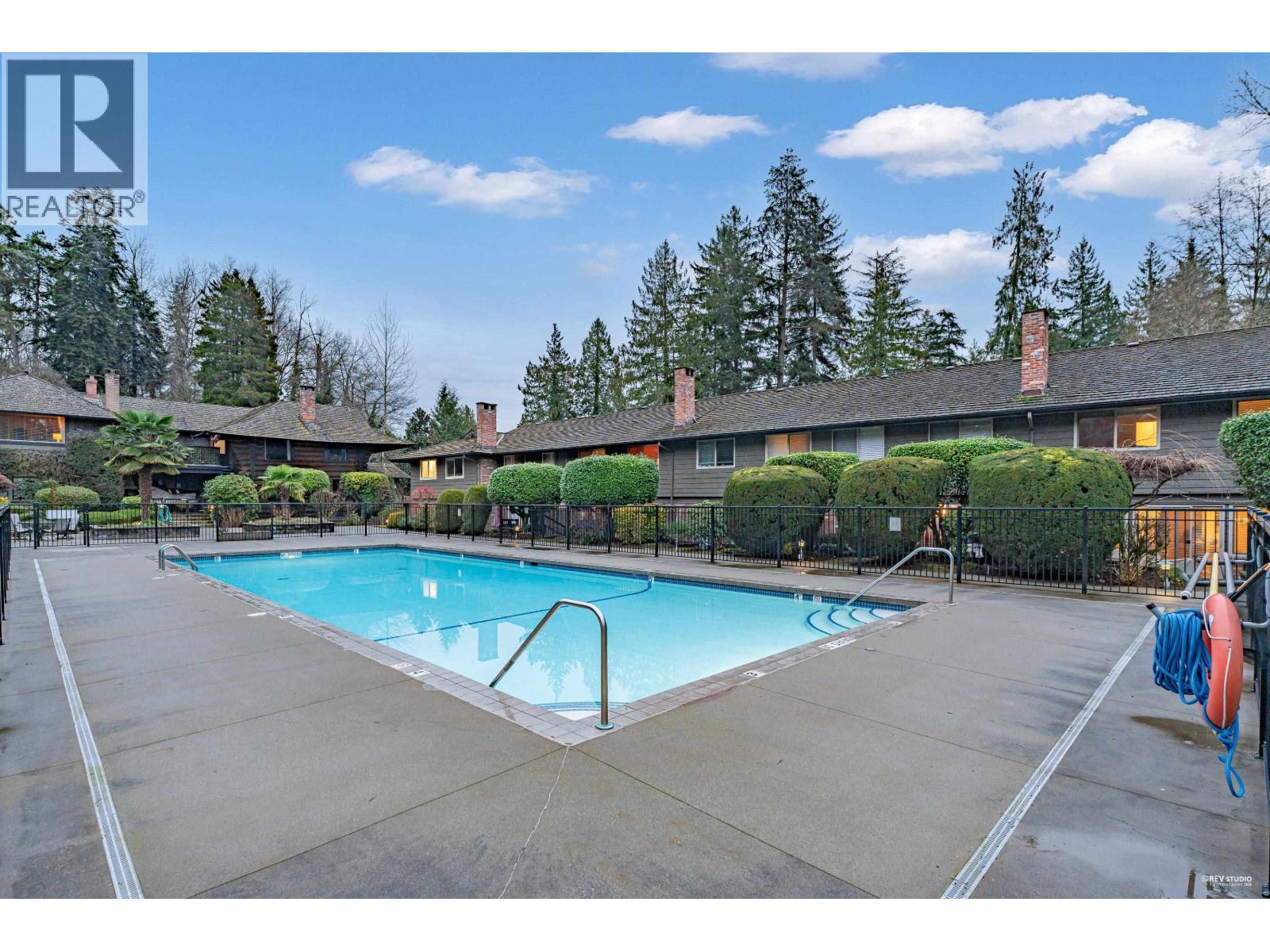 1109 235 KEITH ROAD, West Vancouver