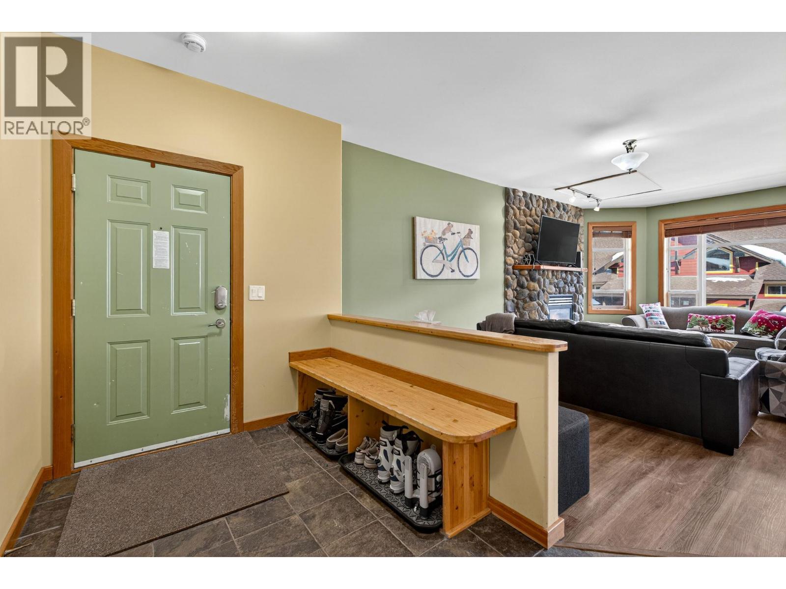 360 Strayhorse Road Unit# 19, Apex Mountain