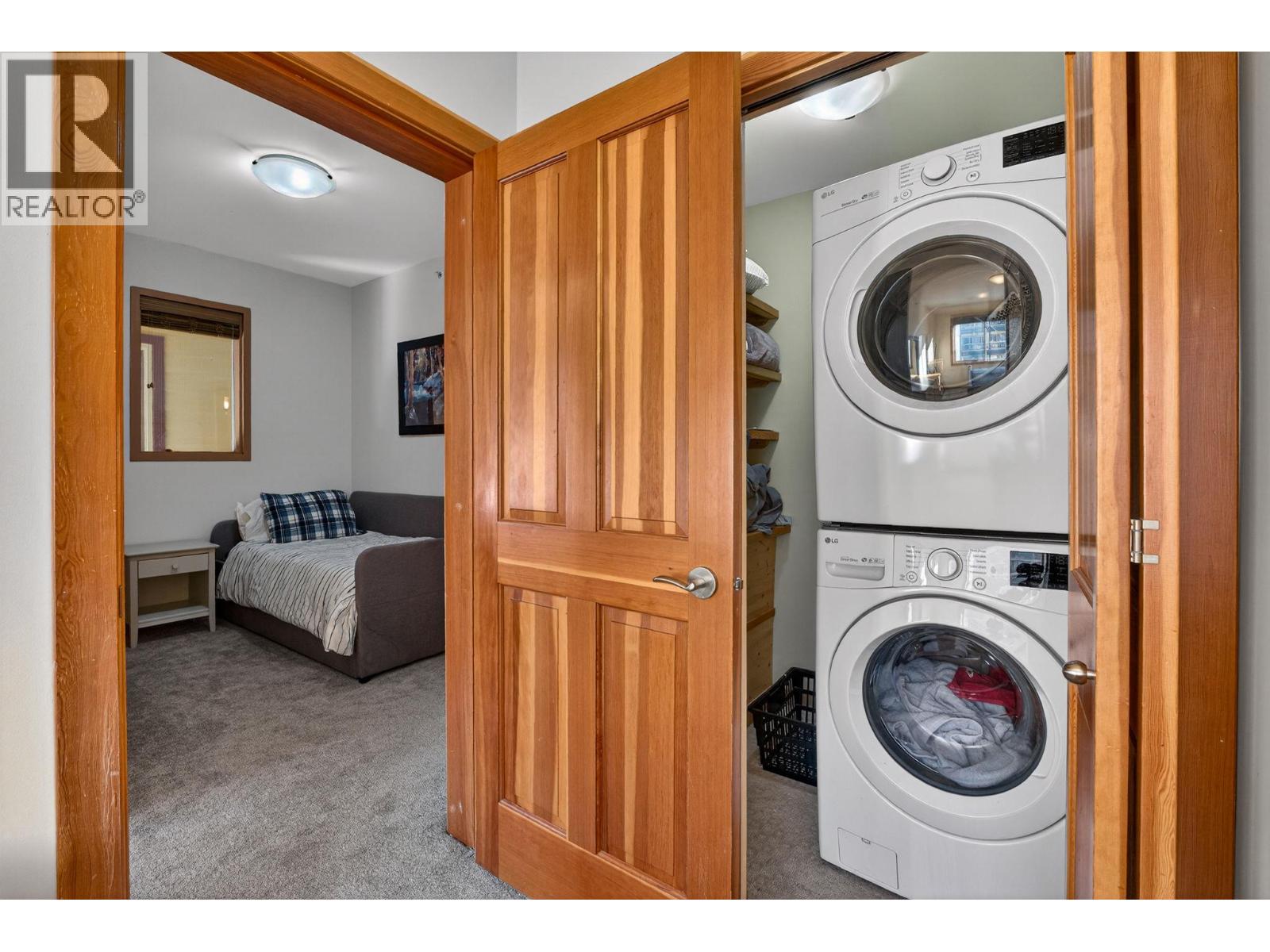 360 Strayhorse Road Unit# 19, Apex Mountain