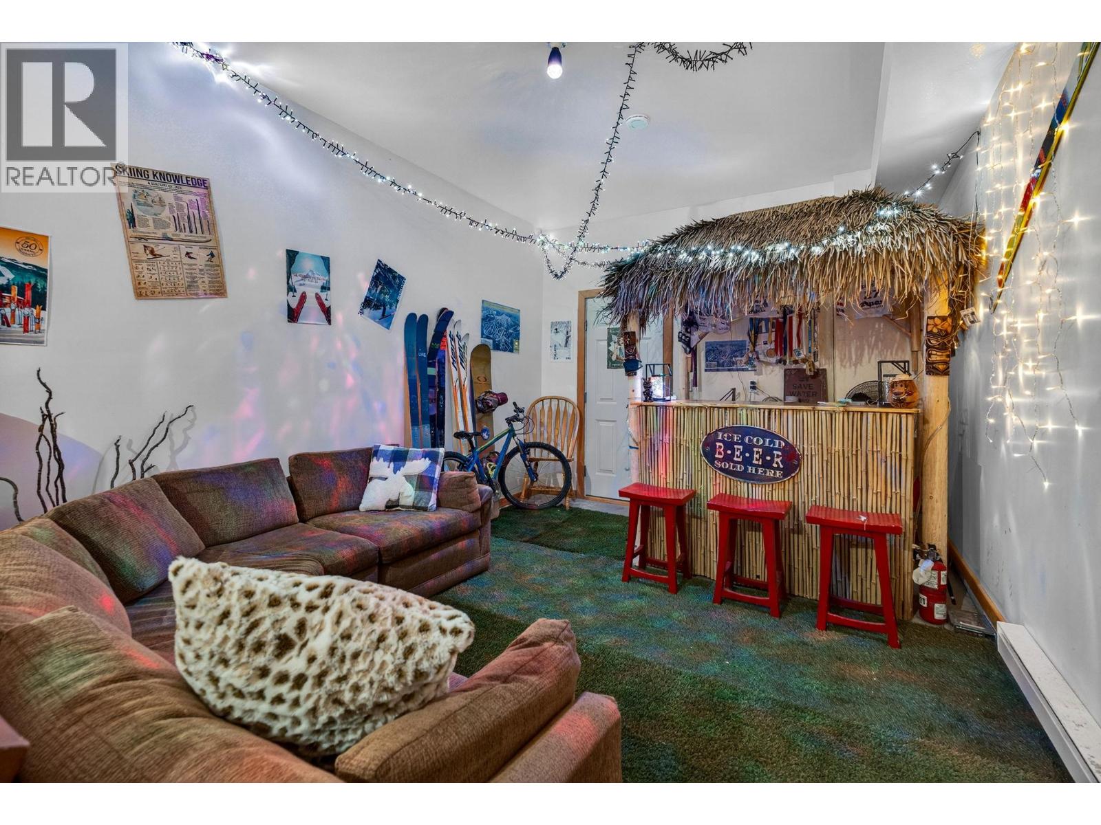 360 Strayhorse Road Unit# 19, Apex Mountain