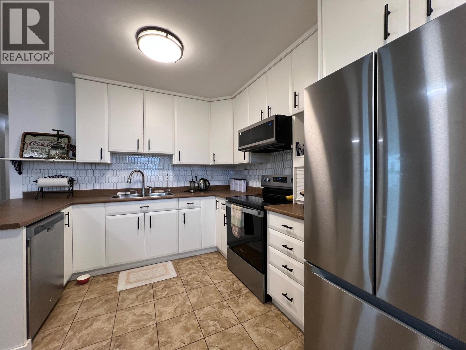  636 6th Avenue, Vernon