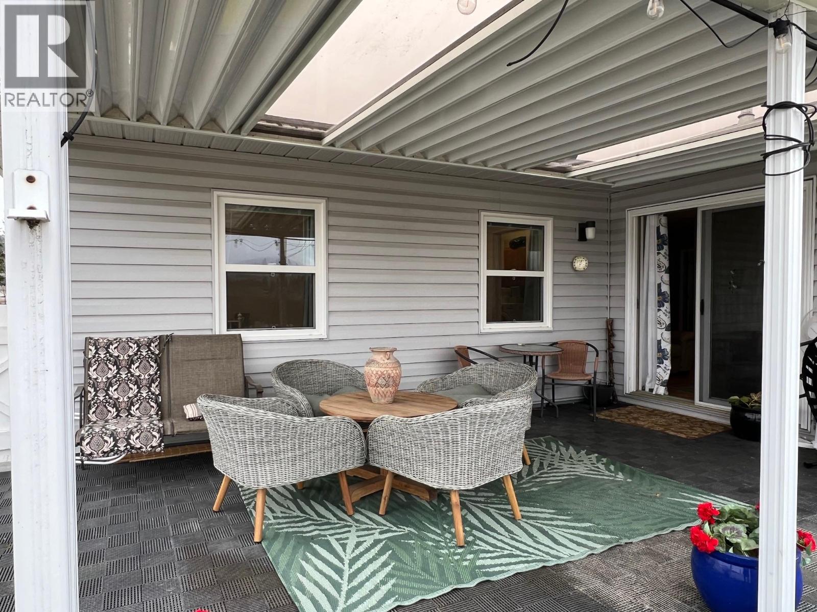  636 6th Avenue, Vernon