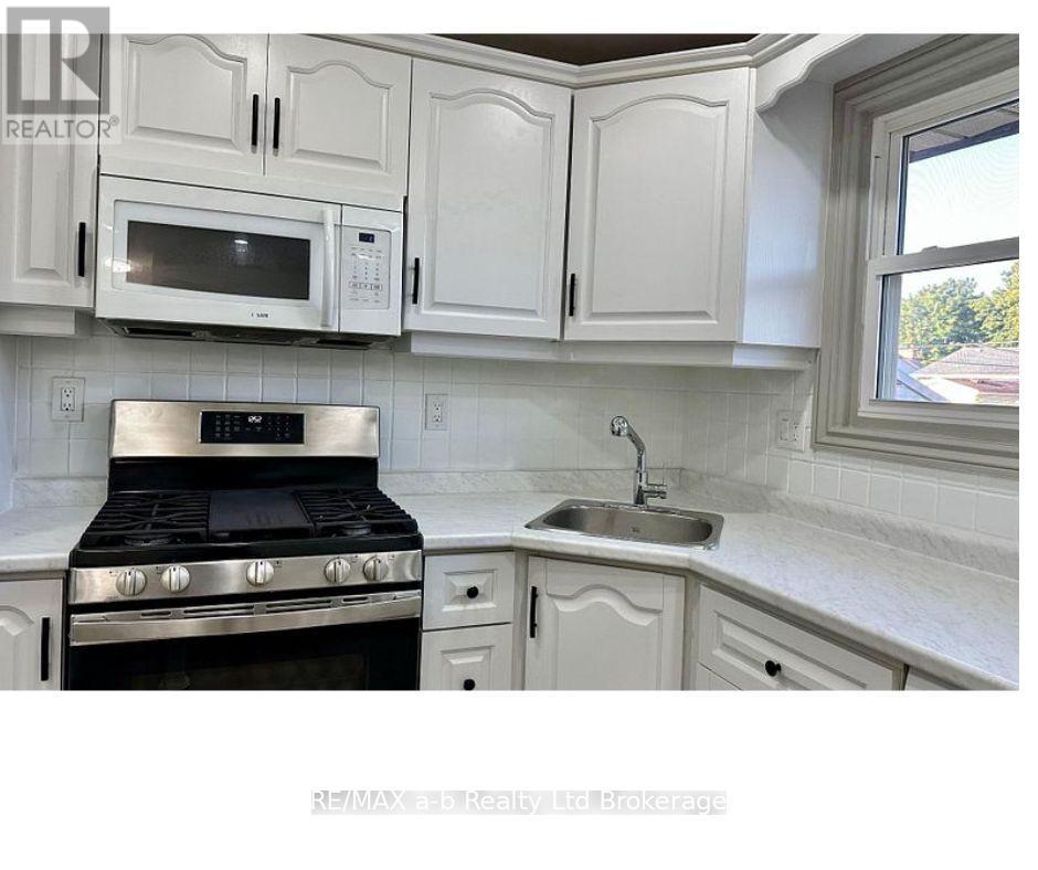 MAIN - 197 ATKINSON BOULEVARD - Photo 3 of 7, London East (East H), Ontario