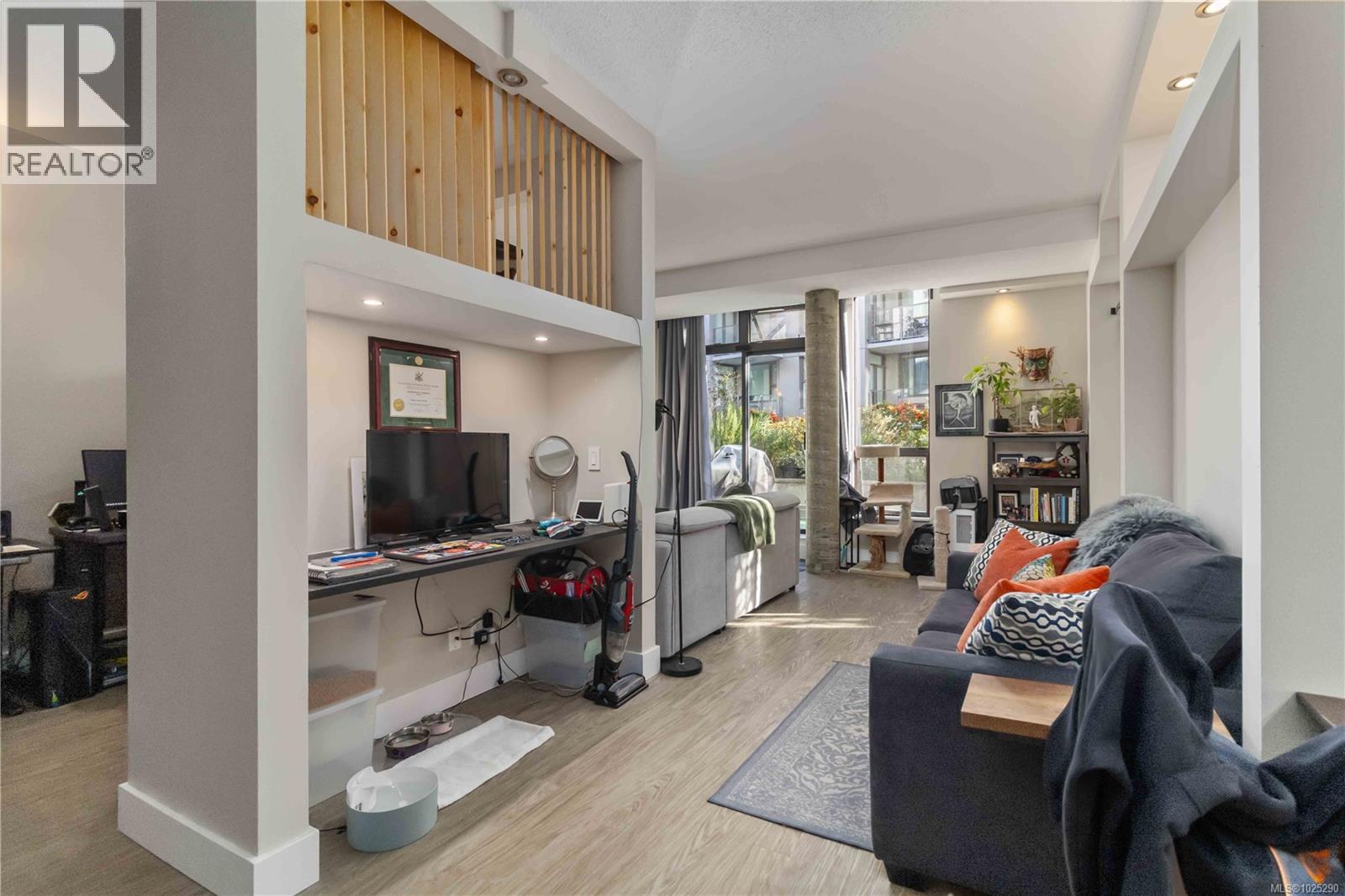 114 409 Swift Street, Victoria