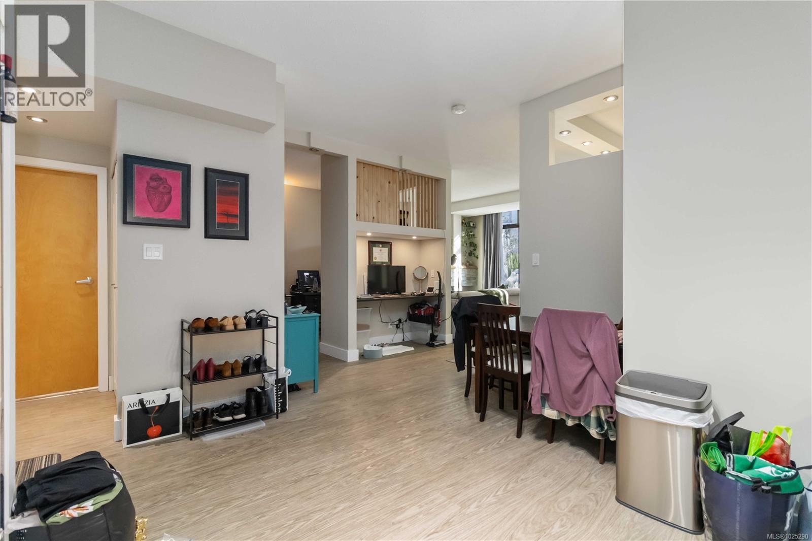 114 409 Swift Street, Victoria