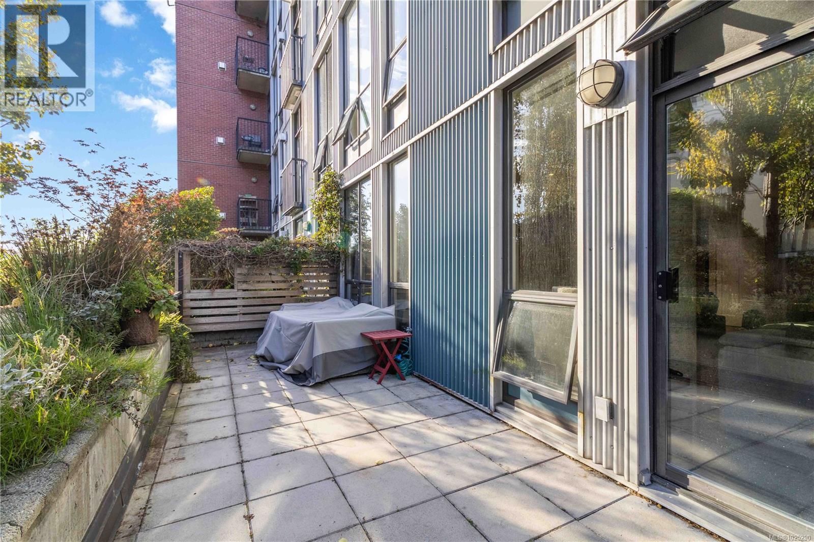 114 409 Swift Street, Victoria