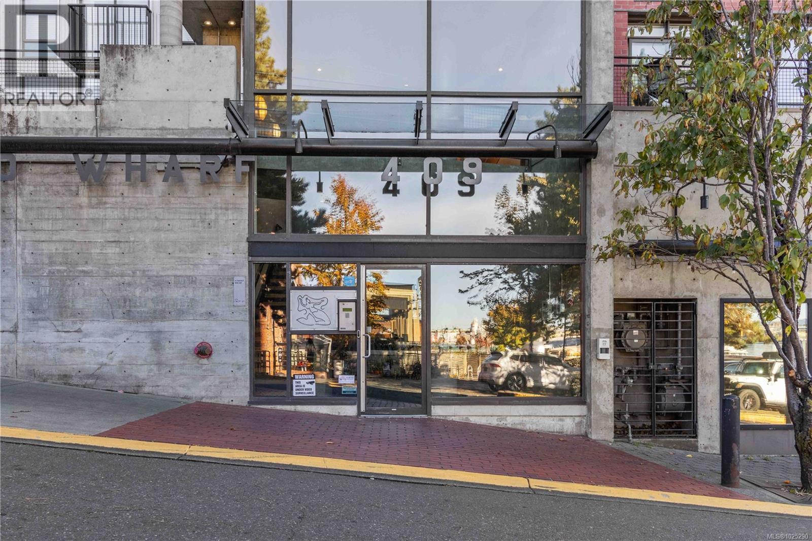 114 409 Swift Street, Victoria