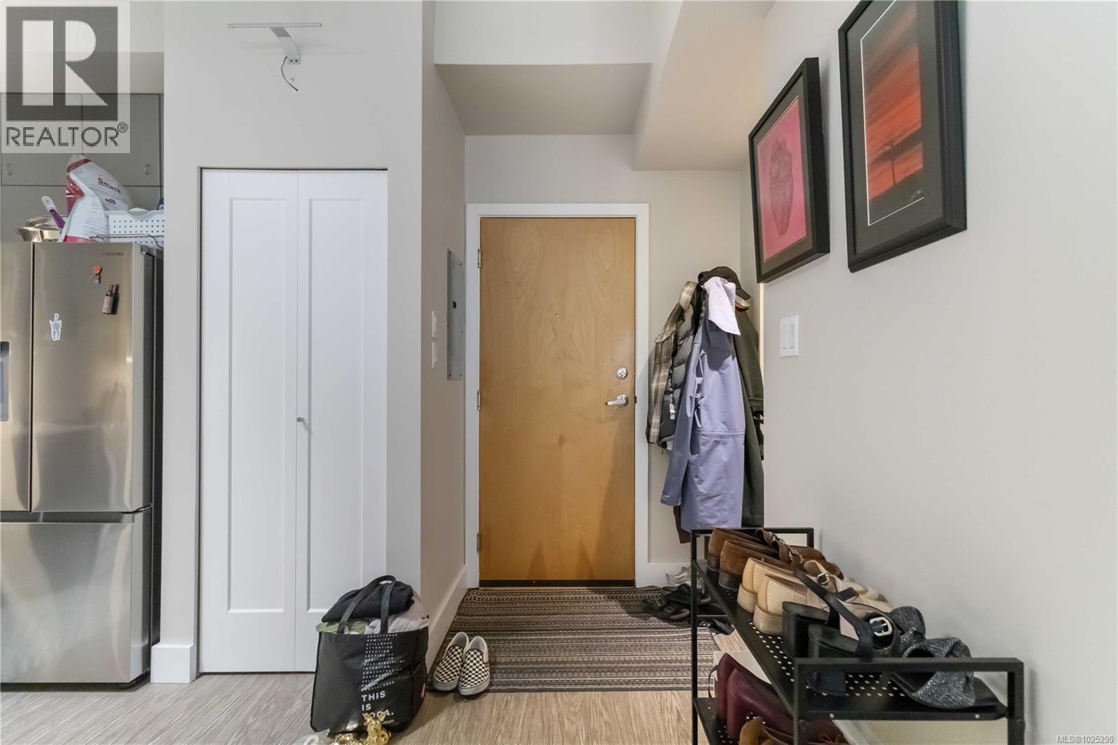 114 409 Swift Street, Victoria