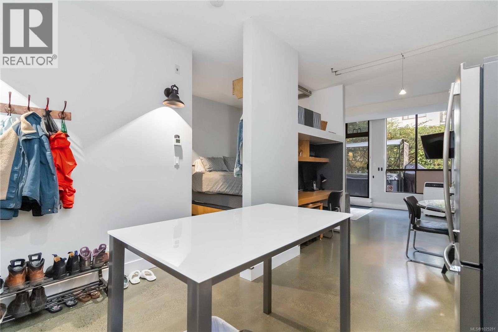 118 409 Swift Street, Victoria