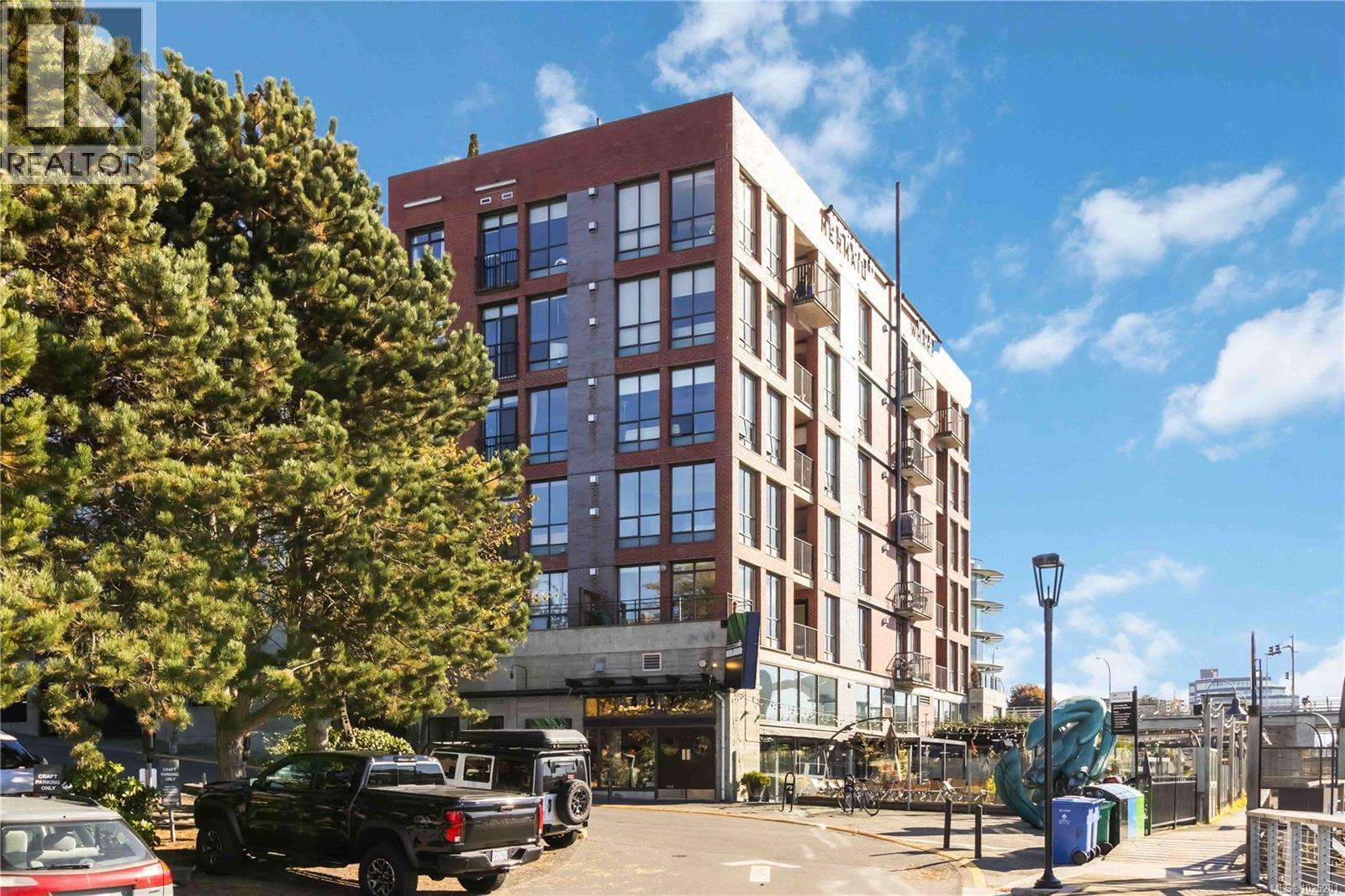 118 409 Swift Street, Victoria