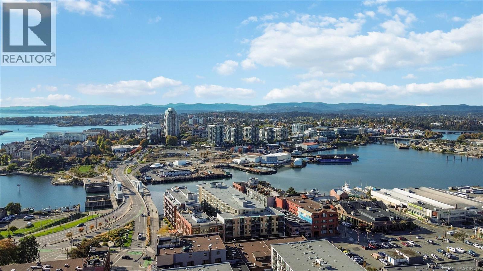 118 409 Swift Street, Victoria