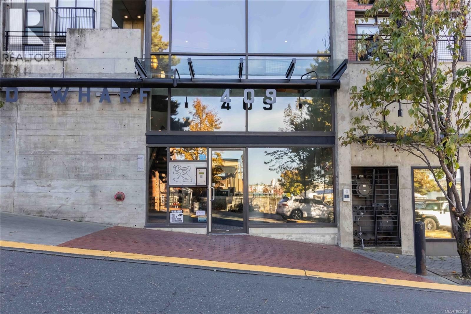 118 409 Swift Street, Victoria