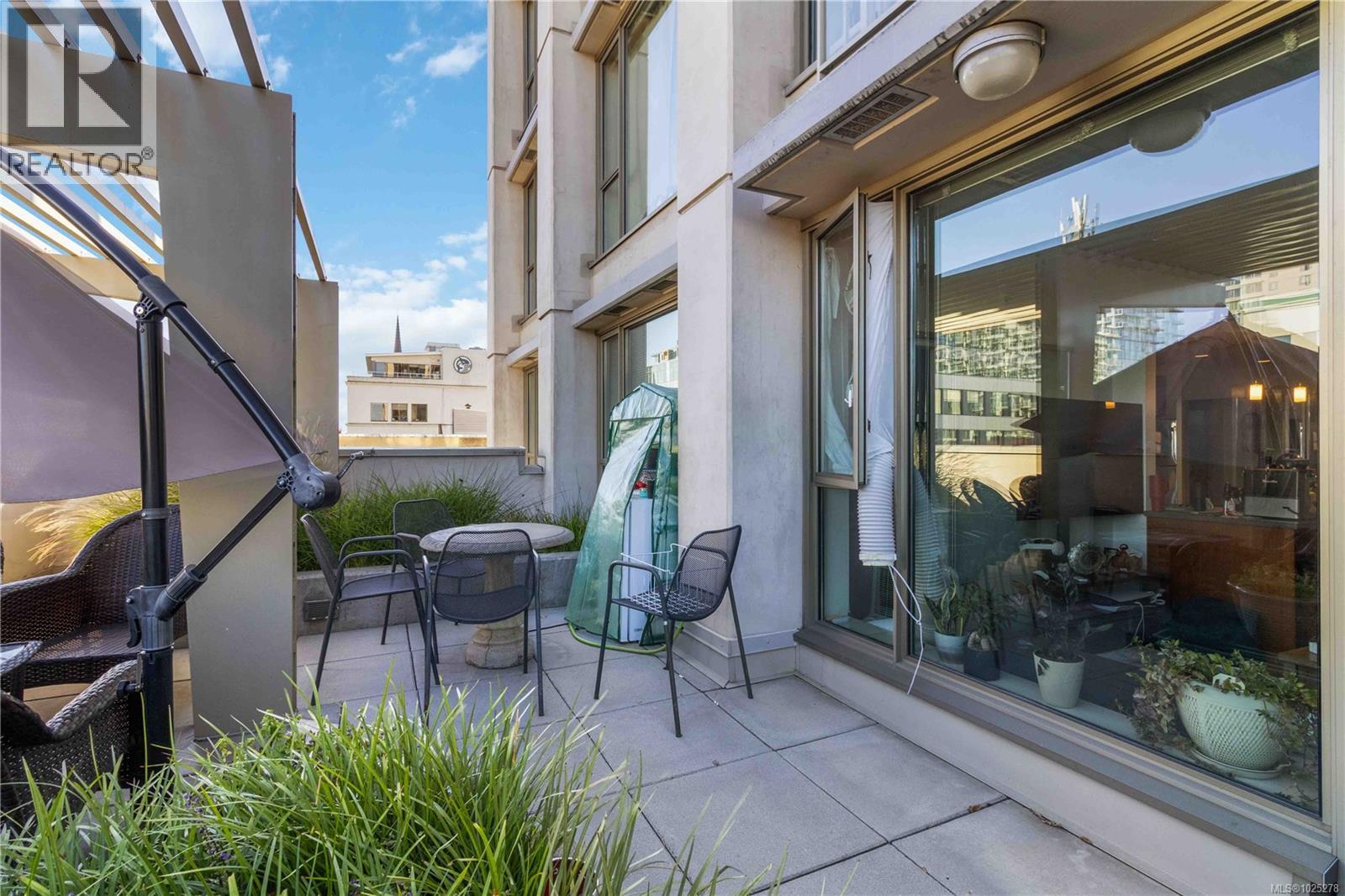 507 760 Johnson Street, Victoria