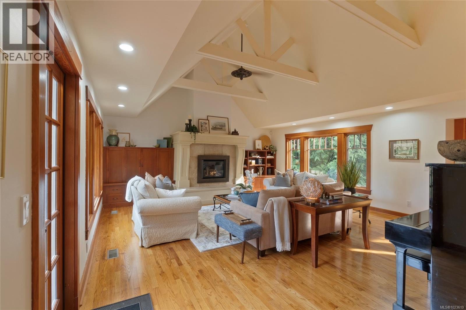 1046 Greig Ave, Central Saanich