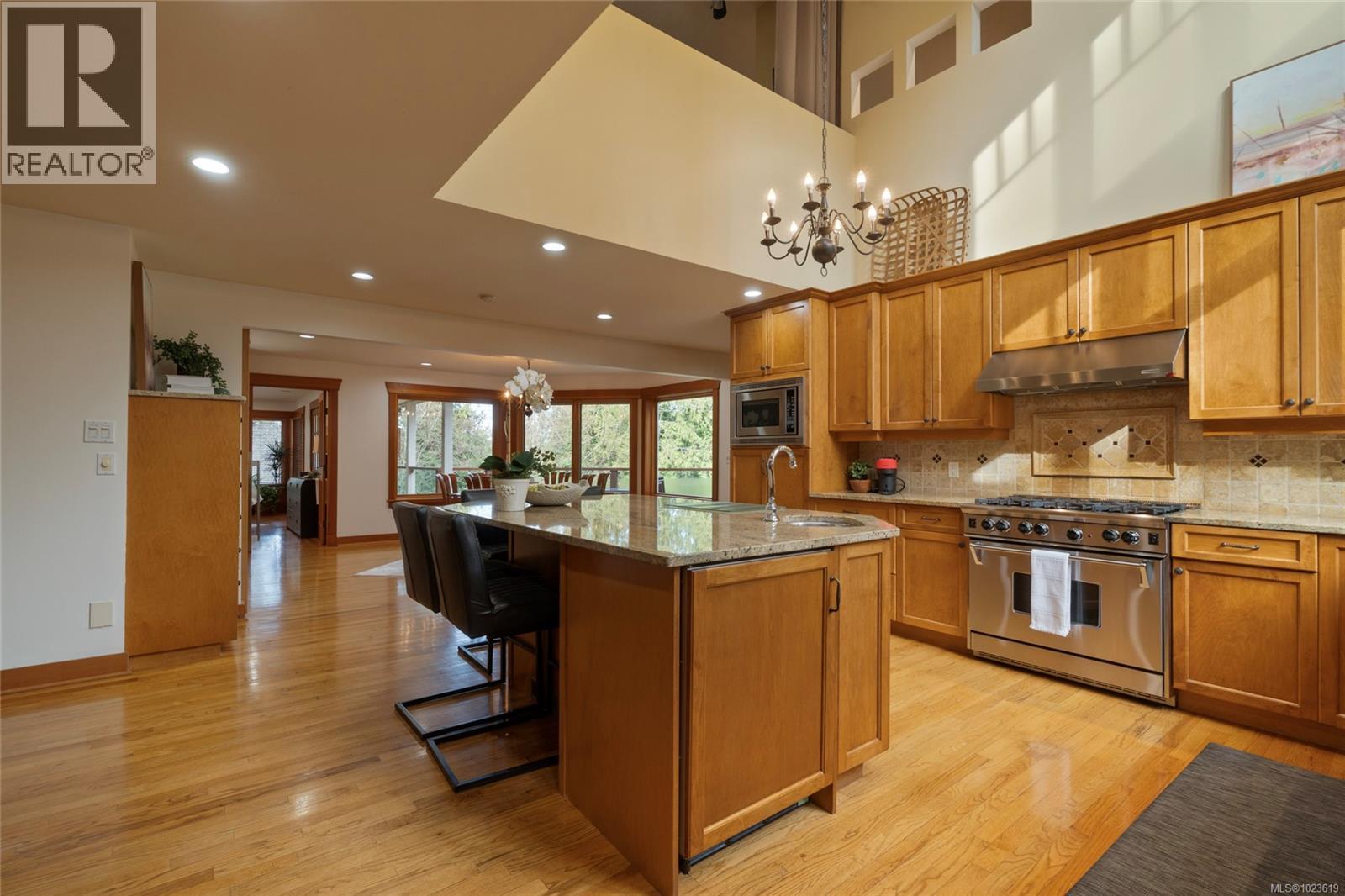 1046 Greig Ave, Central Saanich