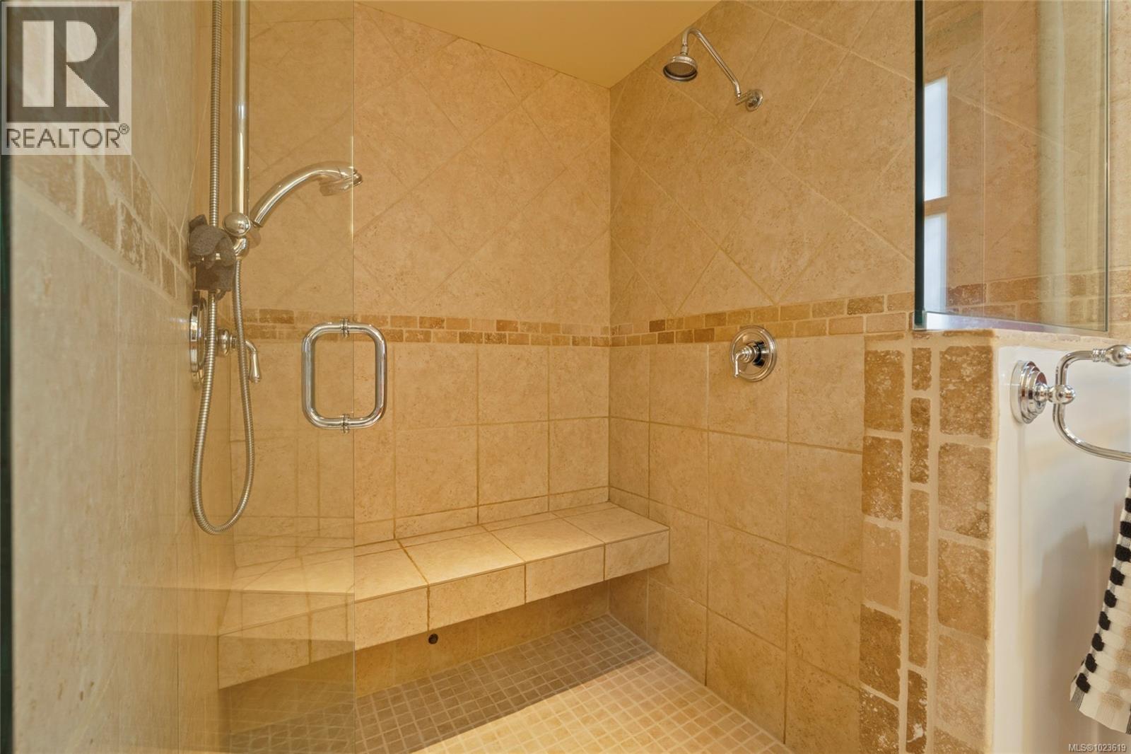 1046 Greig Ave, Central Saanich