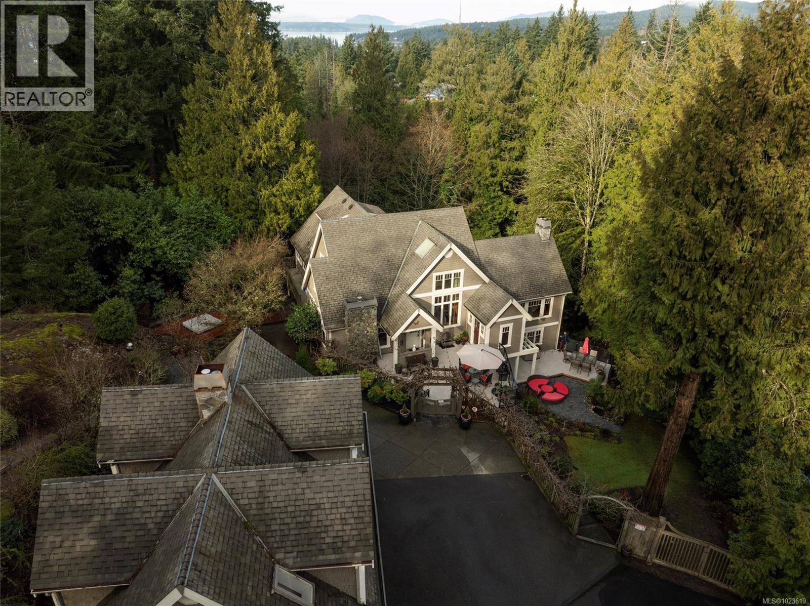 1046 Greig Ave, Central Saanich