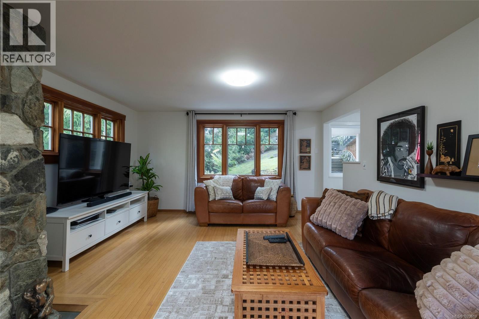 1046 Greig Ave, Central Saanich