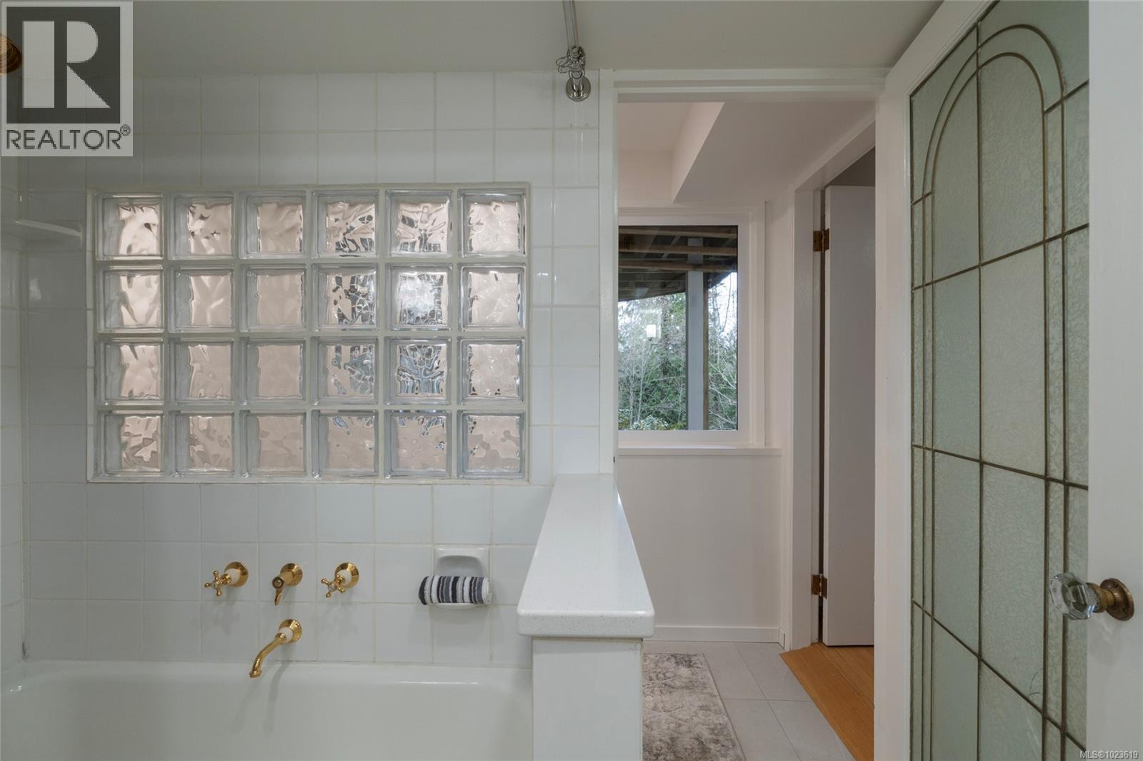 1046 Greig Ave, Central Saanich