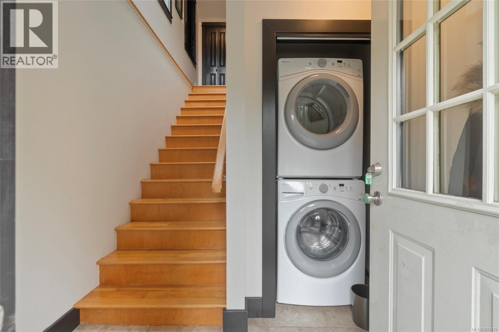 1046 Greig Ave, Central Saanich