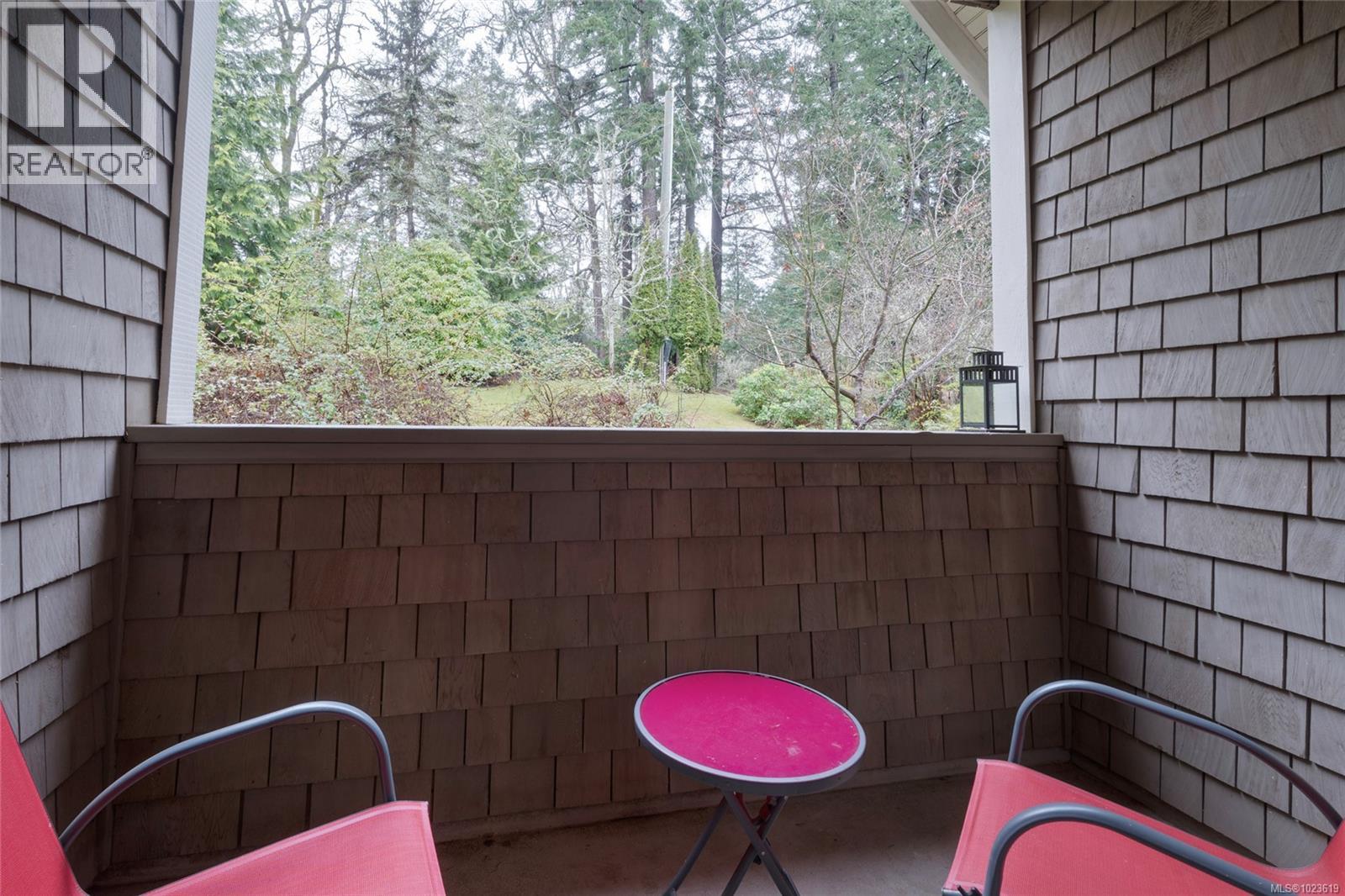 1046 Greig Ave, Central Saanich