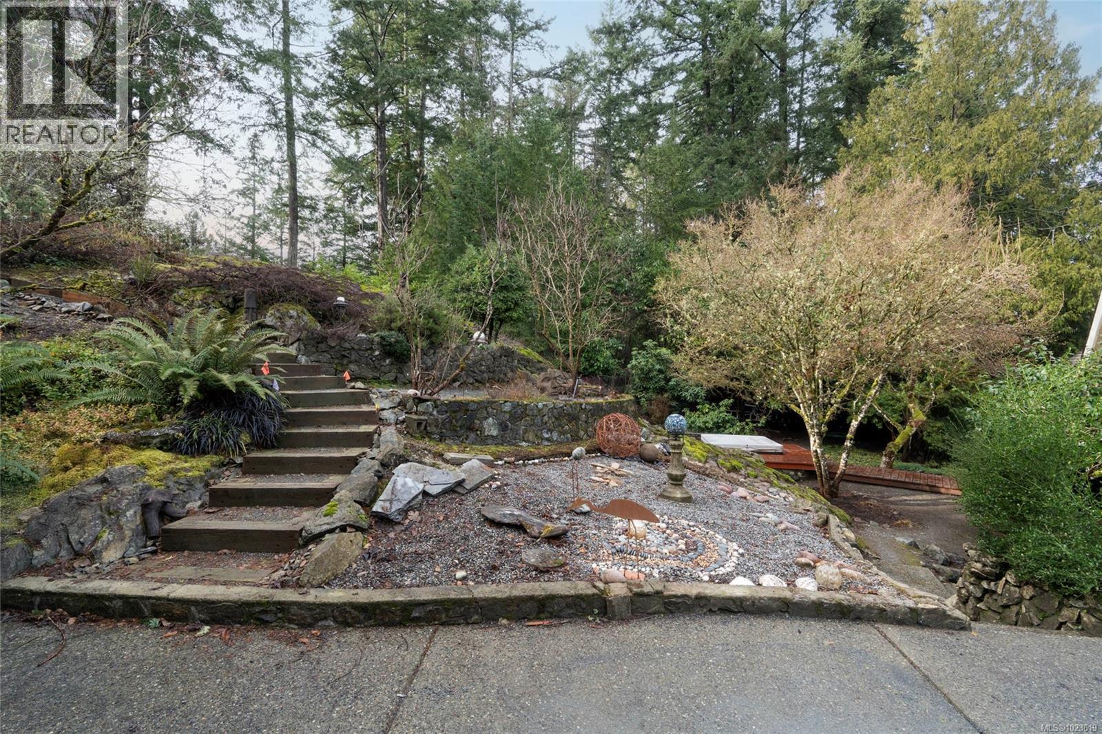 1046 Greig Ave, Central Saanich