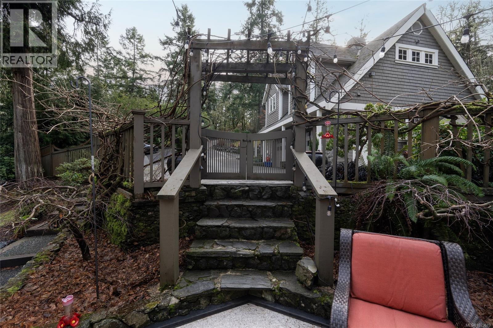 1046 Greig Ave, Central Saanich