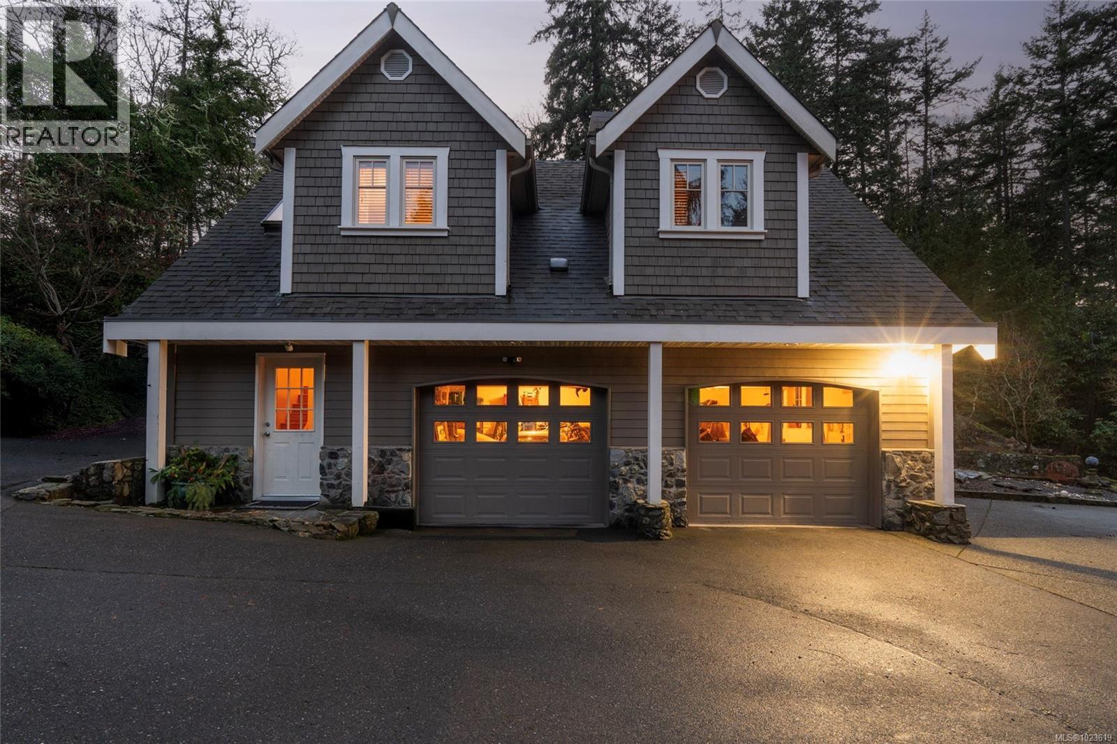 1046 Greig Ave, Central Saanich