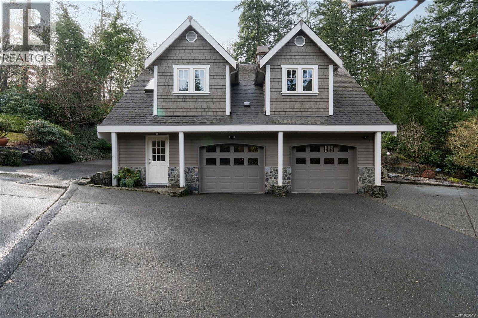 1046 Greig Ave, Central Saanich