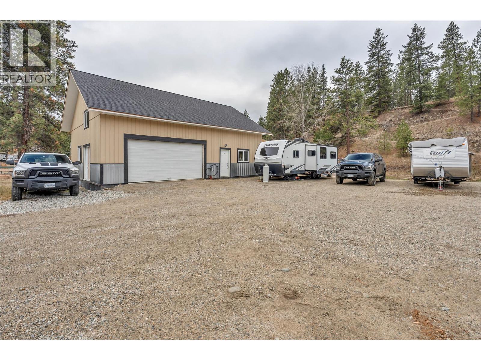 74 Fish Lake Road, Summerland