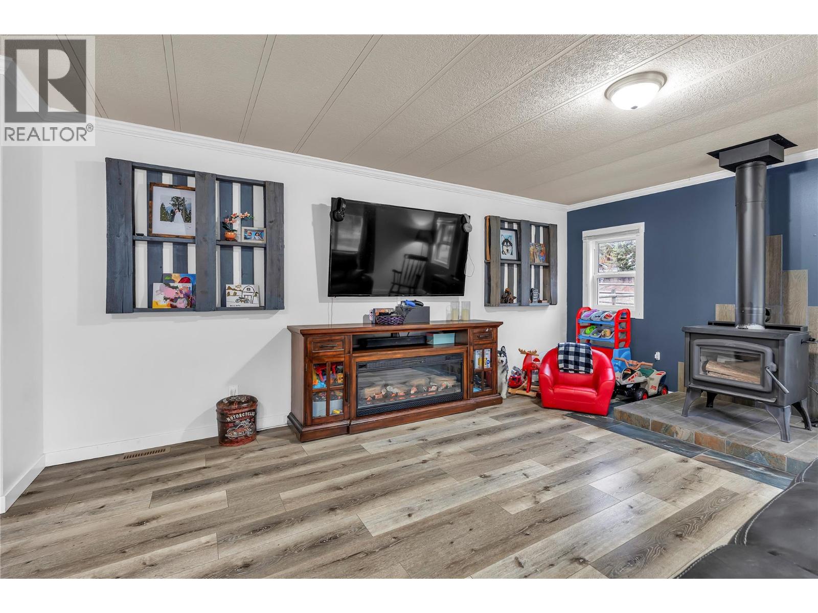 74 Fish Lake Road, Summerland