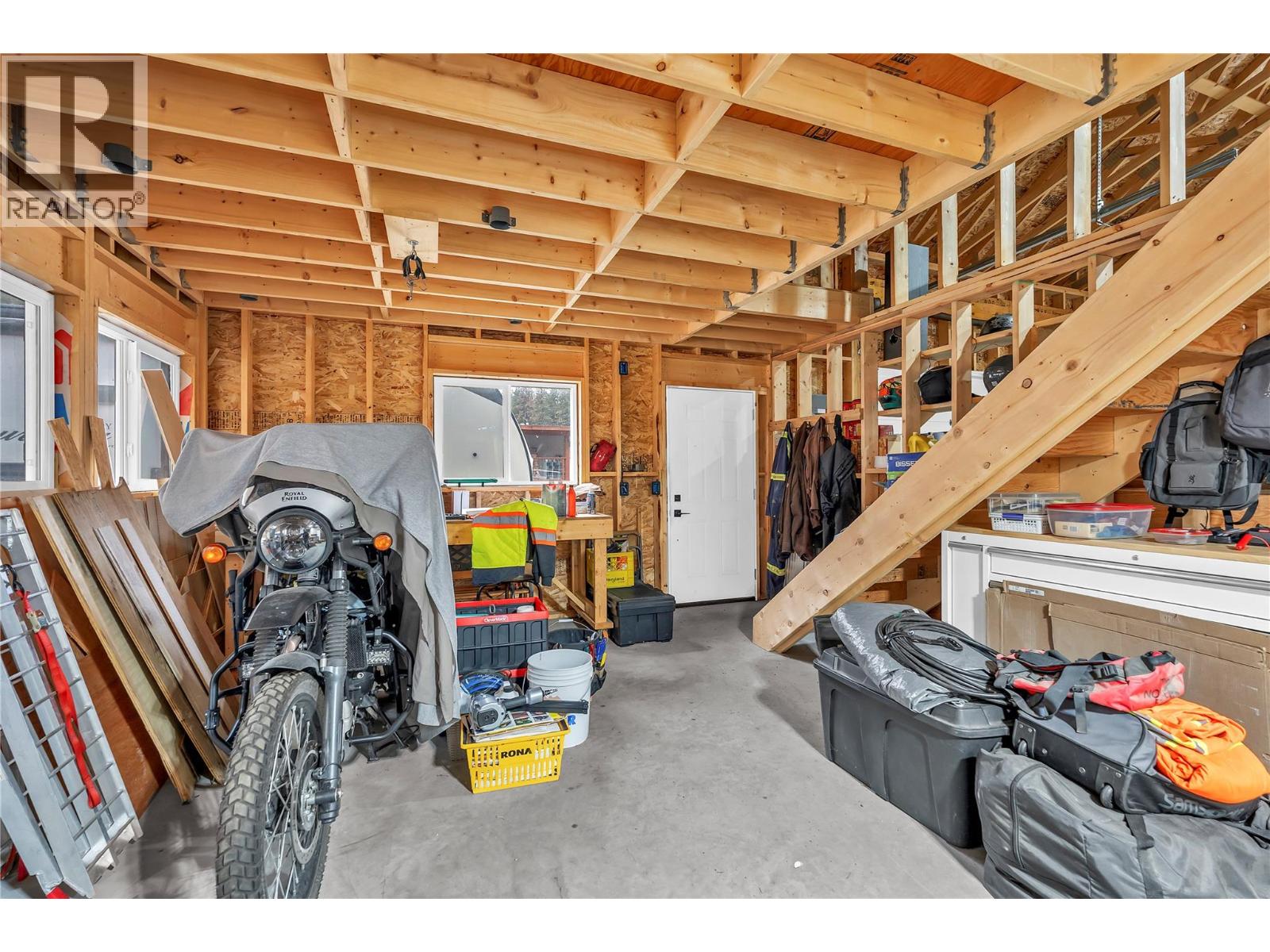 74 Fish Lake Road, Summerland