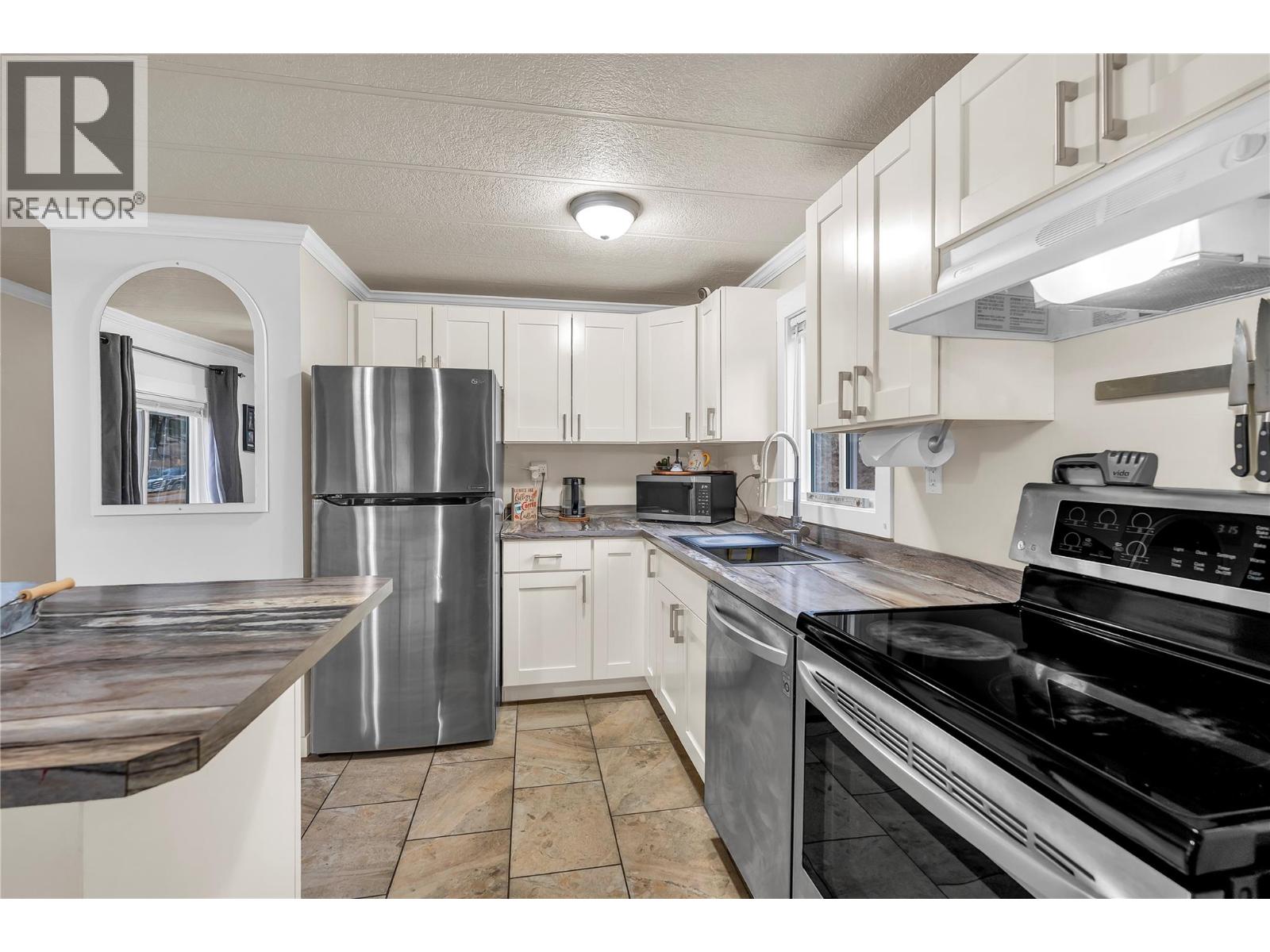 74 Fish Lake Road, Summerland