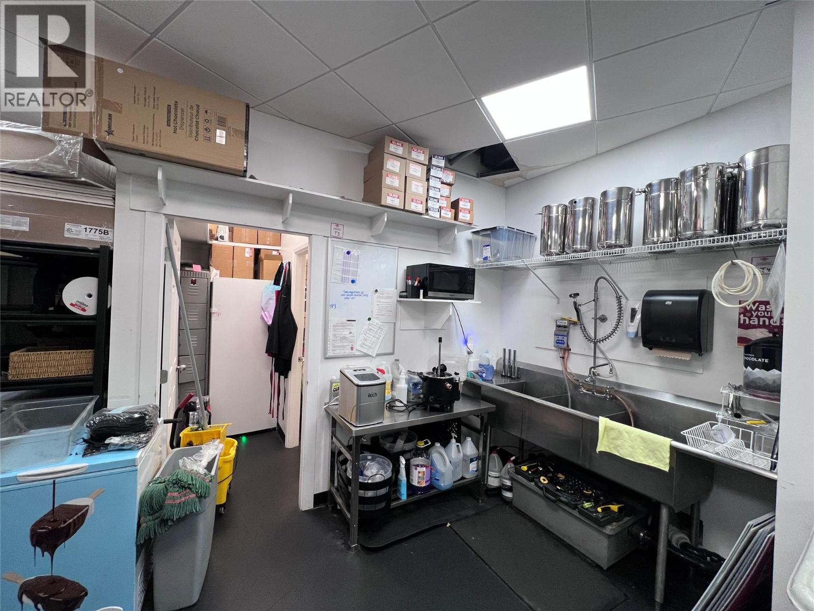  207 Bernard Avenue, Kelowna