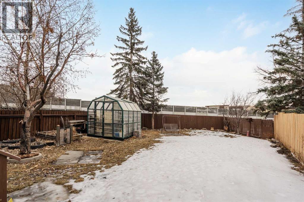 Single Family House Bi-level for Sale in  A Arlington Bay SE Acadia Calgary 