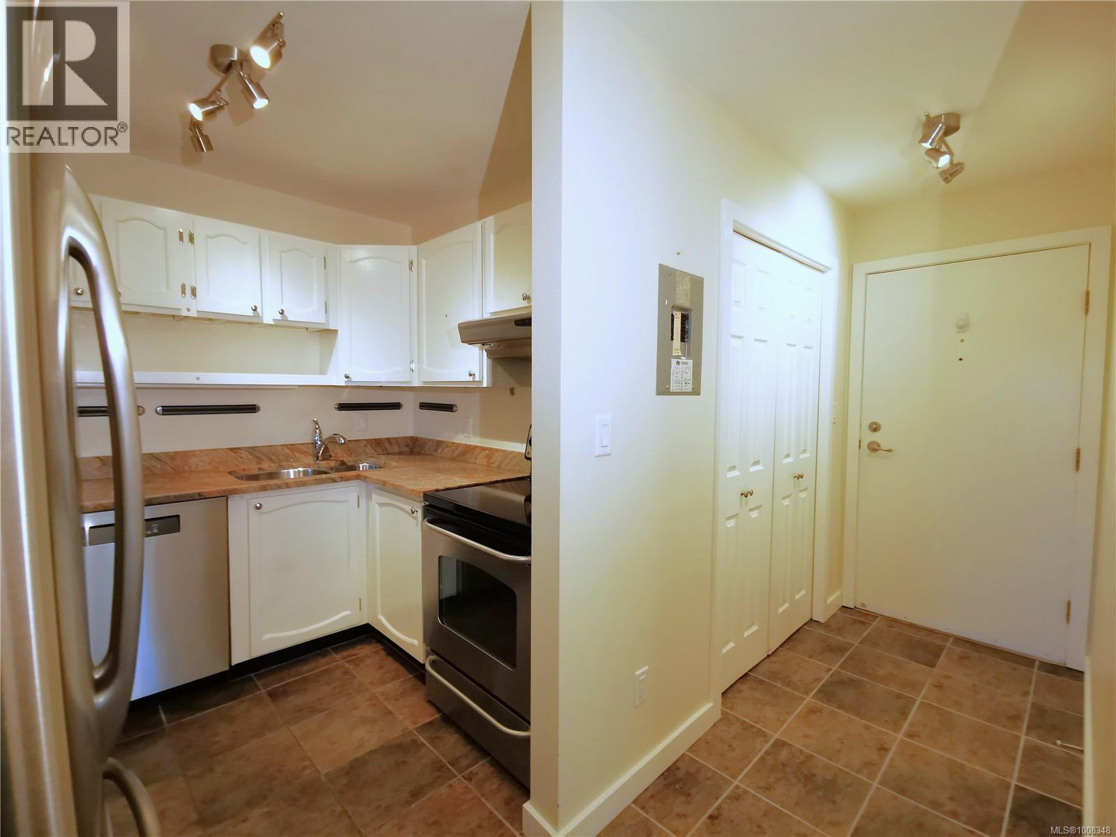 407 10016 Third Street, Sidney