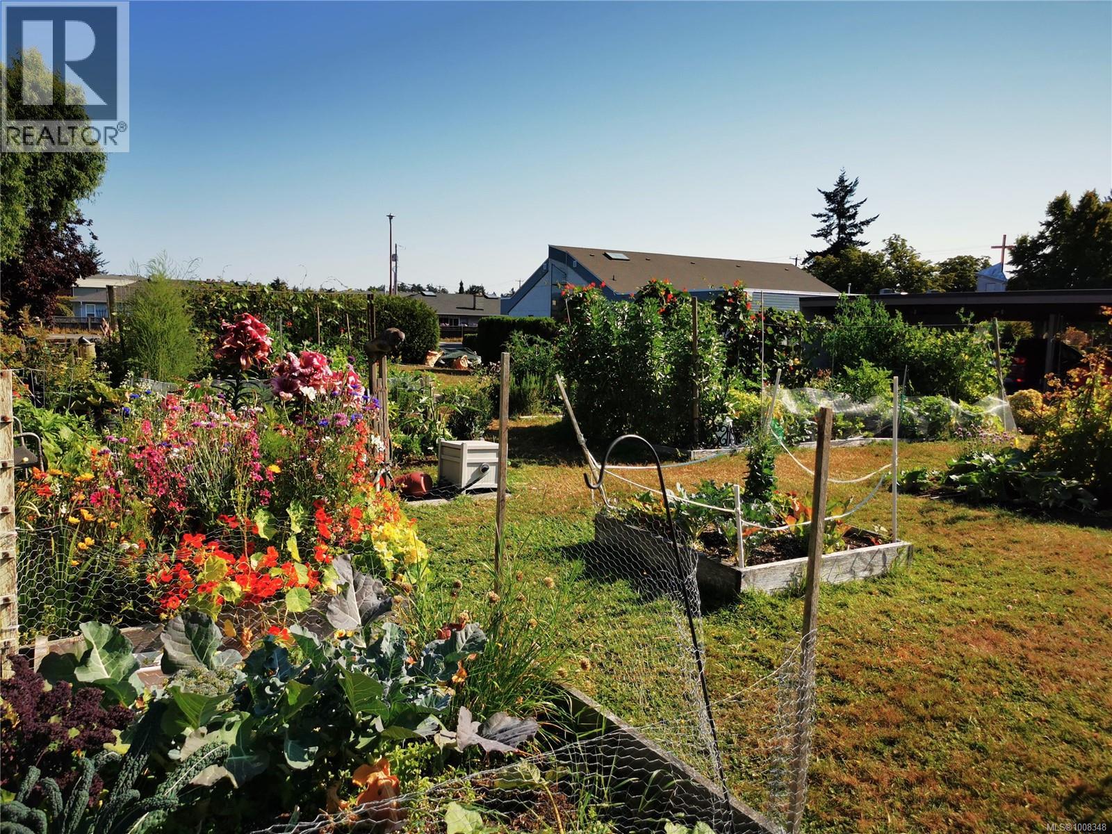 407 10016 Third Street, Sidney