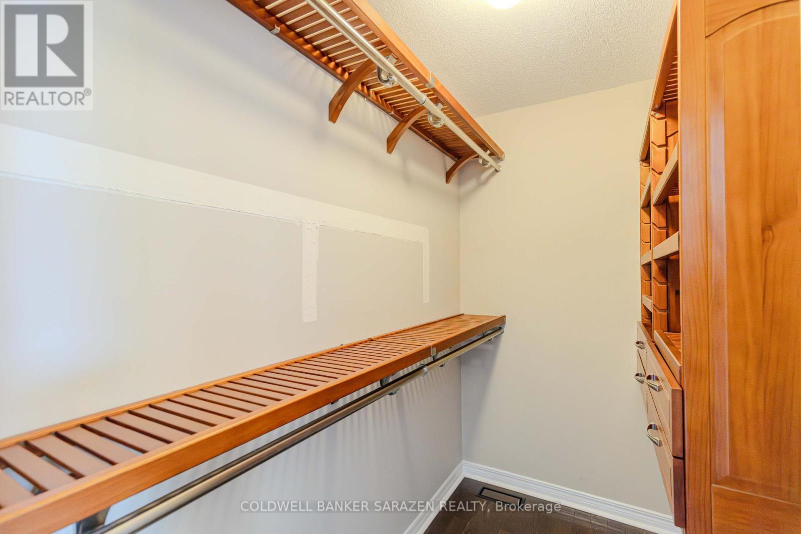 167 KEYROCK DRIVE - 33