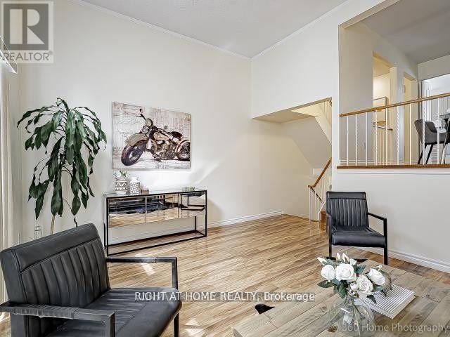 34 - 38 EDGAR WOODS ROAD - Photo 5 of 9, Toronto (Hillcrest Village), Ontario