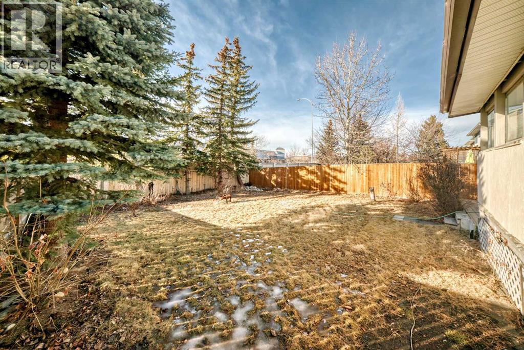 Single Family House for Sale in  Edgepark Way NW Edgemont Calgary 